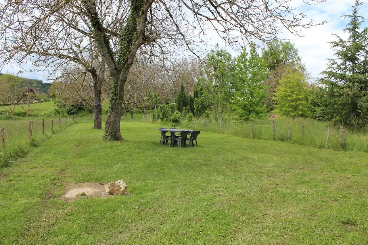 Holiday home Gite La Maison De Juju Lacave