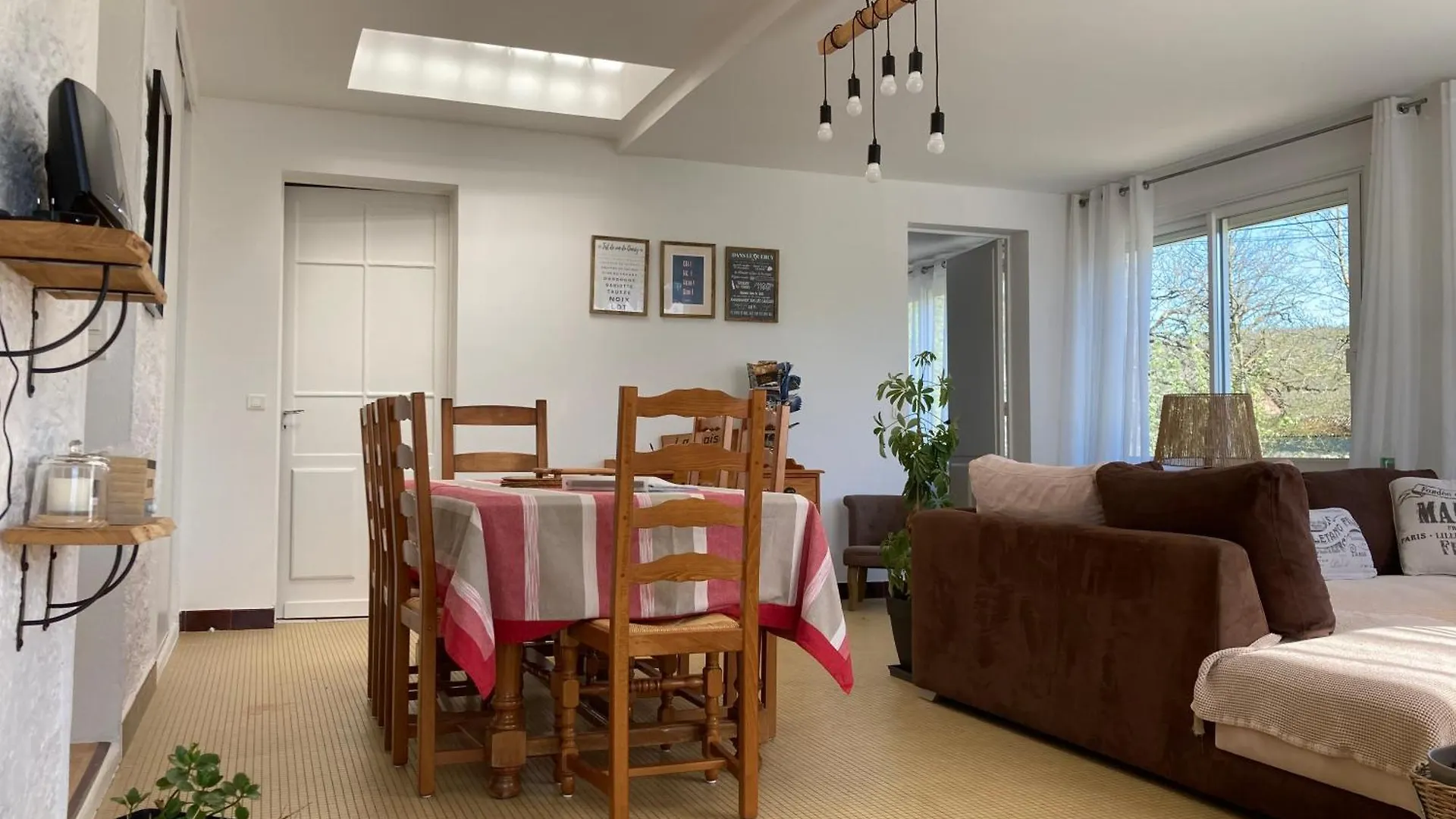Holiday home Gite La Maison De Juju Lacave