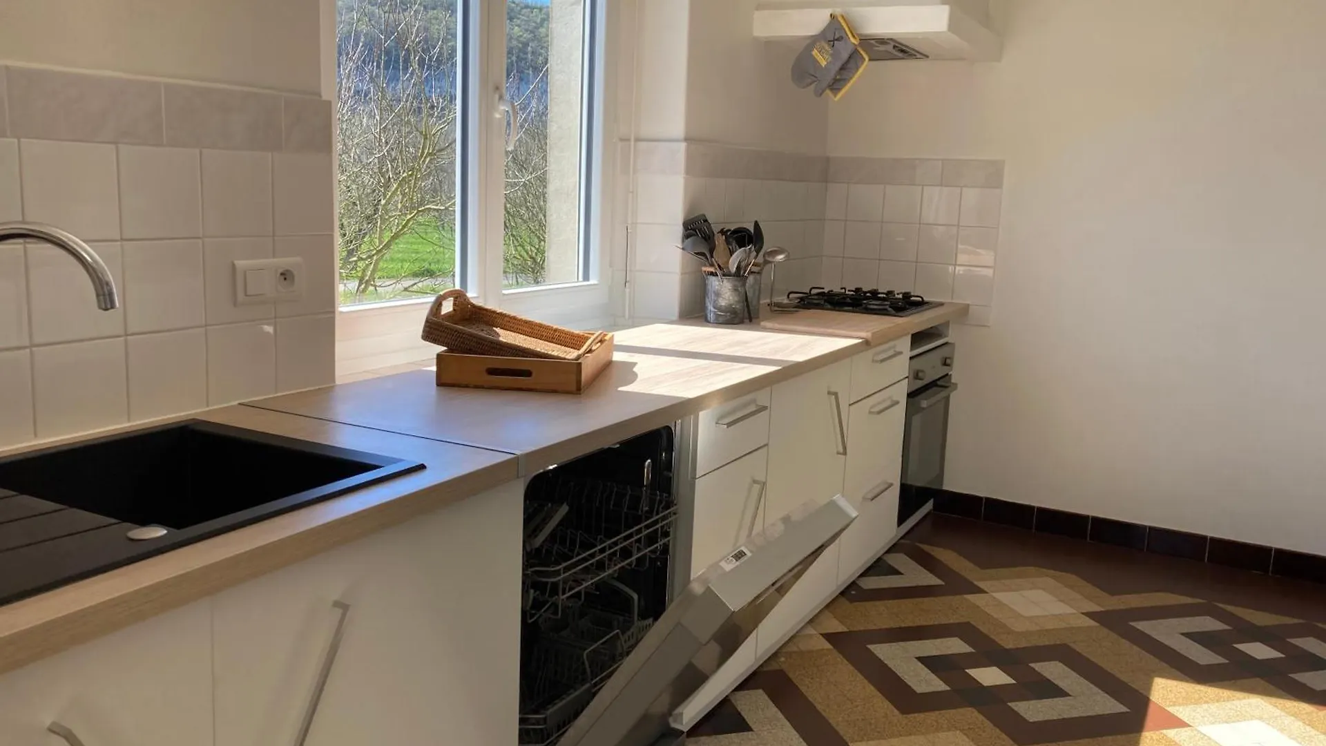 Holiday home Gite La Maison De Juju Lacave  France